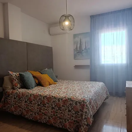 Golf And Pool Apartment *